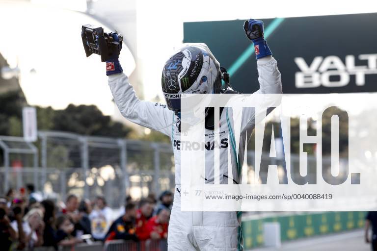 Formel 1, GP Aserbaidschan, Sieger Valtteri Bottas Motorsports: FIA Formula One World Championship WM Weltmeisterschaft 2019, Grand Prix of Azerbaijan, 77 Valtteri Bottas (FIN, Mercedes AMG Petronas Motorsport), Baku Azerbaijan