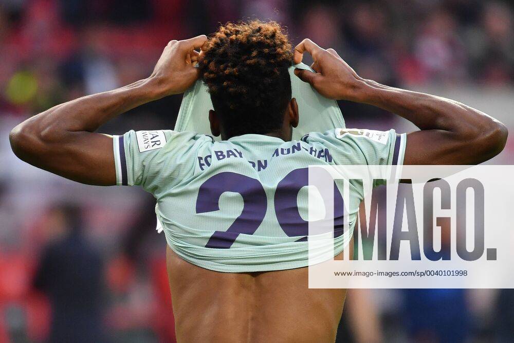Kingsley COMAN Bayern Munich disappointment frustration disappointed frustrated dejected after playing action single picture cut single motif half figure football 1 Bundesliga 31 matchday matchday31 1 FC Nuernberg N FC Bayern Muenchen M 1 1 on 28 04 2019 in Nuernberg Germany MAX MORLOCK STADION DFL REGULATIONS PROHIBIT ANY USE OF PHOTOGRAPHS AS IMAGE SEQUENCES AND OR QUASI VIDEO