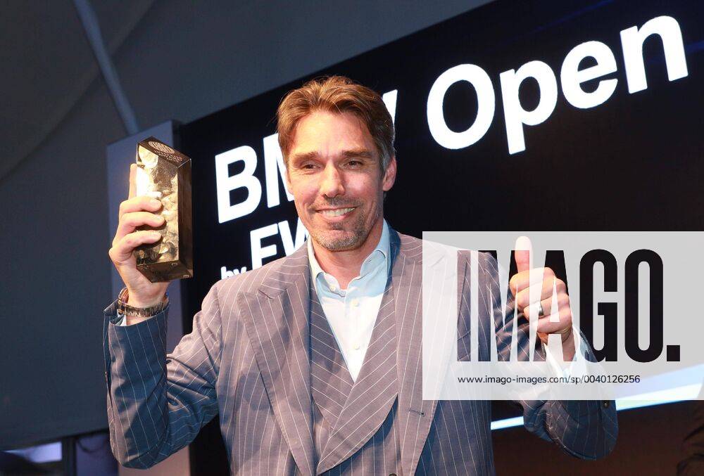 Michael Stich is honoured with Iphitos Award Tennis BMW Open 2019 Players Night 30 04 2019