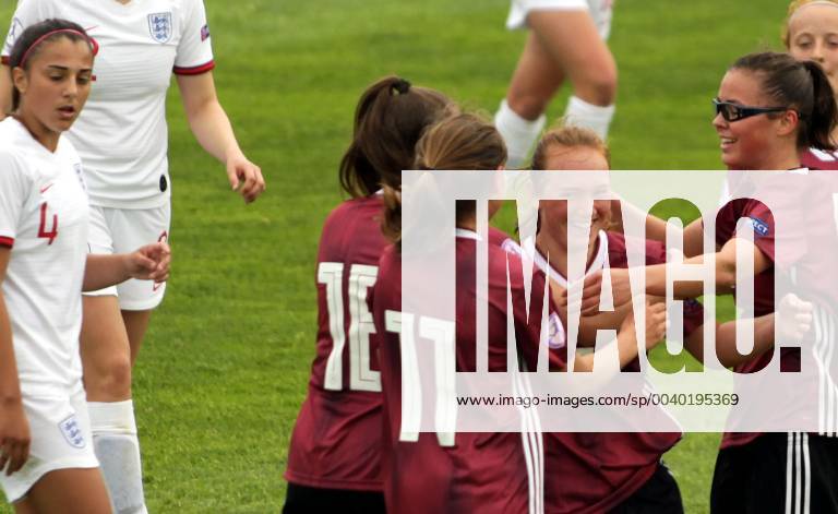 Albena(Bulgaria) England-Germany UEFA U17 U 17 Under 17 European Championship EM Europameisterschaft women s football Lisanne Gräwe(2nd from right),Julia Pollak(R)Germany celebrate 4th goal on match :