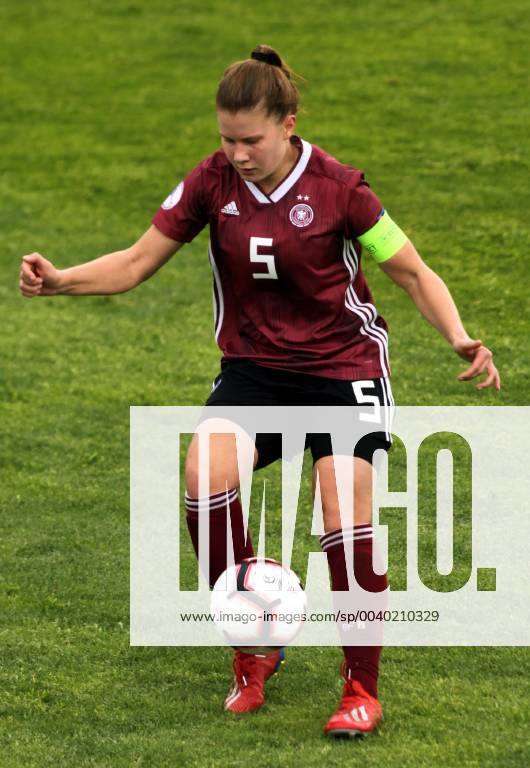Albena(Bulgaria) England-Germany UEFA U17 U 17 Under 17 European Championship EM Europameisterschaft women s football Emilie Bernhardt Germany :