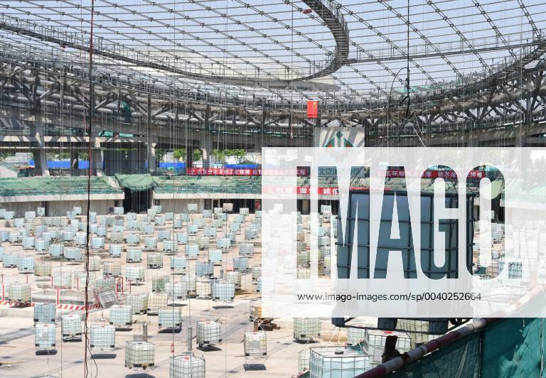 (190510) -- BEIJING, May 10, 2019 (Xinhua) -- Photo taken on May 9, 2019 shows the construction site of the National Speed skating Eisschnelllauf Hall, the venue for speed skating events of the 2022 Winter Olympic Games Olympische Spiele Olympia OS in Beijing, China. According to an exclusive interview on Thursday with Xu Zhijun, deputy secretary of the Beijing Organizing Committee for the 2022 Olympic and Paralympic Winter games Winterspiele Spiele Summer games the preparation work is so far going smoothly in terms of many aspects such as infrastructure construction projects, as there are 1,000 days left until the 2022 Beijing Winter Olympics begin. (Xinhua Ren Chao) (SP)CHINA-BEIJING-BEJING 2022 OLYMPIC GAMES-VENEUS-CONSTRUCTION SITE (CN)