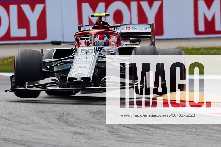 Italian Formula One driver Antonio Giovinazzi, of Alfa Romeo, steers his car during the classification session for the Spanish Grand Prix held at Barcelona-Catalonia circuit in Montmelo, Barcelona, Spain, 11 May 2019. Formula One Spanish Grand Prix will take place 12 May 2019. 2019 Spanish Grand Prix !ACHTUNG: NUR REDAKTIONELLE NUTZUNG!