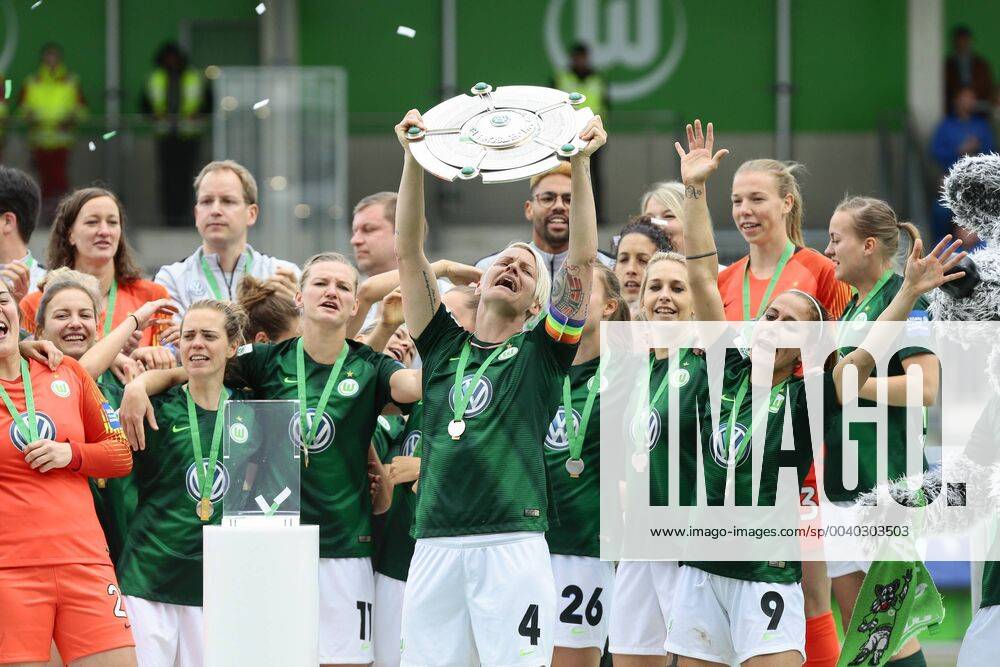 VfL Wolfsburg celebrates championship championship championship trophy award ceremony Nilla Fischer VfL Wolfsburg 4 12 05 2019 Wolfsburg football alliance women women Bundesliga VfL Wolfsburg 1 FFC turbine Potsdam DFB DFL REGULATIONS PROHIBIT ANY USE OF PHOTOGRAPHS AS IMAGE SEQUENCES AND OR QUASI VIDEO