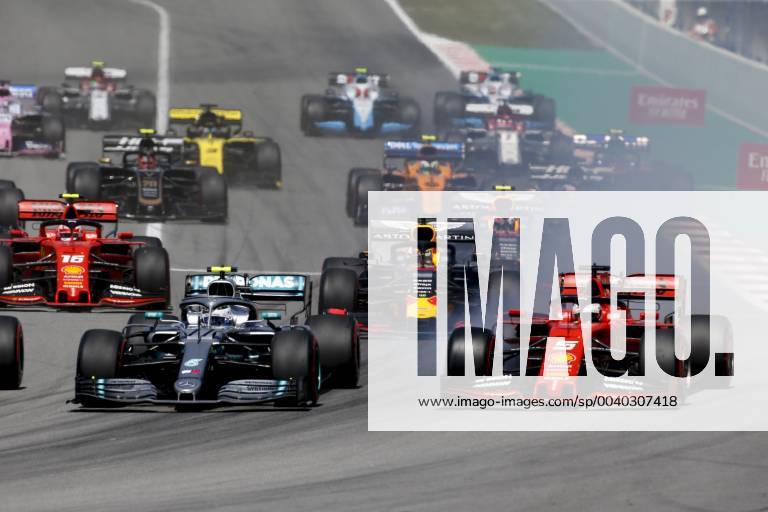 Motorsports: FIA Formula One World Championship WM Weltmeisterschaft 2019, Grand Prix of Spain, Start, 77 Valtteri Bottas (FIN, Mercedes AMG Petronas Motorsport), 5 Sebastian Vettel (GER, Scuderia Ferrari Mission Winnow), Barcelona Spain