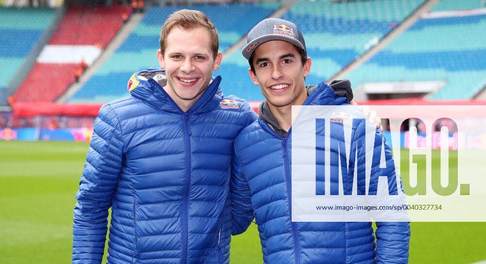 RB Leipzig Bayern Muenchen Football Bundesliga Leipzig 11 05 2019 Red Bull Arena Football Bundesliga 33 Matchday RB Leipzig vs. FC Bayern Munich Framework Program Servus TV Expert Stefan Bradl l and Motorcycle World Champion Marc Marquez MotoGP DFL regulations prohibit any use of photographs as image sequences and or quasi video