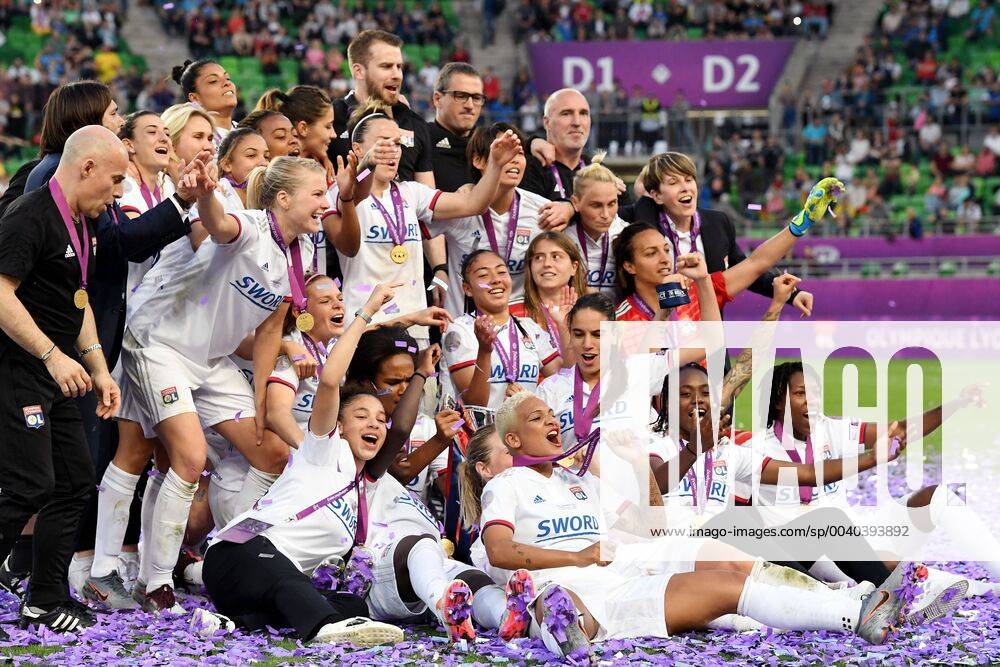 KW20 goalkeeper Lisa Weiss of Olympique Lyonnais women, goalkeeper Sarah Bouhaddi of Olympique Lyonnais women, goalkeeper Audrey Dupupet of Olympique Lyonnais women, Lucy Bronze of Olympique Lyonnais women, Wendie Renard of Olympiquue Lyonnais women, Selma Bacha of Olympique Lyonnais women, Kadeisha Buchanan of Olympique Lyonnais women Carolin Simon of Olympique Lyonnais women, Gridge M Bock Bathy of Olympique Lyonnais women, Saki Kumagai of Olympique Lyonnais women, Amandine Henry of Olympique Lyonnais women, Amel Majri of Olympique Lyonnais women, Isobel Christiansen of Olympique Lyonnais women, Dzenifer Marozsan of Olympique Lyonnais women, Eva Kouache of Olympique Lyonnais women, Jessica Fishlock of Olympique Lyonnais women, Eugenie Le Sommer of Olympique Lyonnais women, Shanice van de Sanden of Olympique Lyonnais women, Asda Hegerberg of Olympique Lyonnais women, Danielle Roux of Olympique Lyonnais women, Lorena Azzaro of Olympique Lyonnais women,Delphine Cascarino of Olympique Lyonnais women, Melvine Malard of Olympique Lyonnaisn women, coach Reynald Pedros of Olympique Lyonnais women with UEFA Womens Champions League trophy during the UEFA Women s Champions League final match between Olympique Lyonnais women v FC Barcelona, Barca women on May 18, 2018 at Ferencvaros Stadium in Budapest, Hungary UEFA Women s Champions League 2018 2019 Imagesx xGerritxvanxKeulenxIVx 14497475