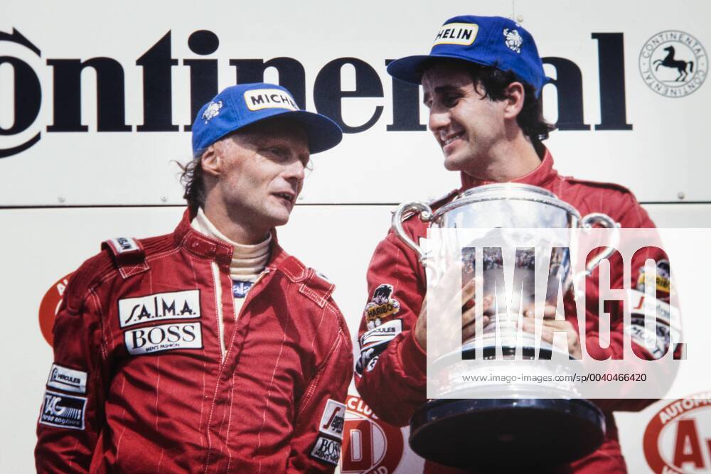 FORMULA I SAISON 1984 German Grand Prix 05 08 1984 Niki Lauda AUT left and Alain Prost FRA right at the award ceremony FOTO WEREK Press Photo Agency MODELxRELEASExx