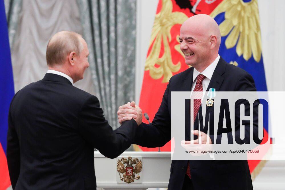 KW21 MOSCOW, RUSSIA - MAY 23, 2019: Russia s President Vladimir Putin (L) awards an Order of Friendship to FIFA President Gianni Infantino during a ceremony to present state decorations at the Moscow Kremlin. Mikhail Metzel TASS 91481927st