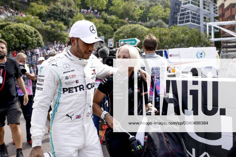 Motorsports: FIA Formula One World Championship, WM, Weltmeisterschaft 2019, Grand Prix of Monaco, 44 Lewis Hamilton (GBR, Mercedes AMG Petronas Motorsport), Angela Cullen (GBR, Mercedes AMG Petronas Motorsport), Monte Carlo Monaco