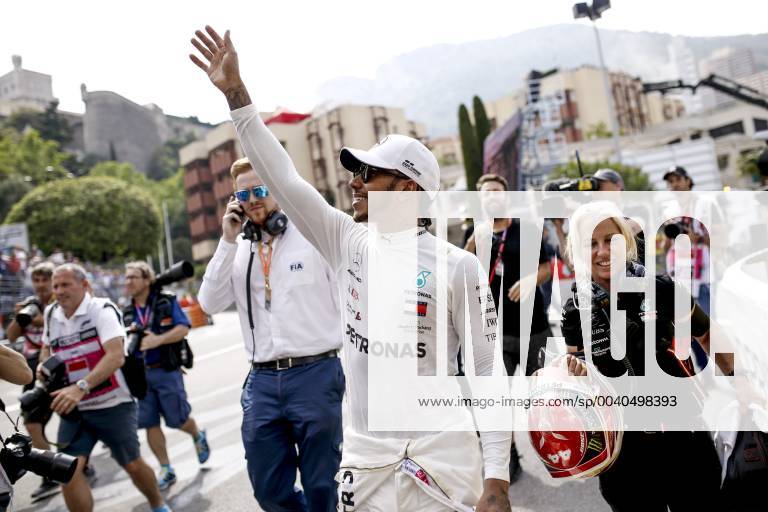 Motorsports: FIA Formula One World Championship, WM, Weltmeisterschaft 2019, Grand Prix of Monaco, 44 Lewis Hamilton (GBR, Mercedes AMG Petronas Motorsport), Angela Cullen (GBR, Mercedes AMG Petronas Motorsport), Monte Carlo Monaco