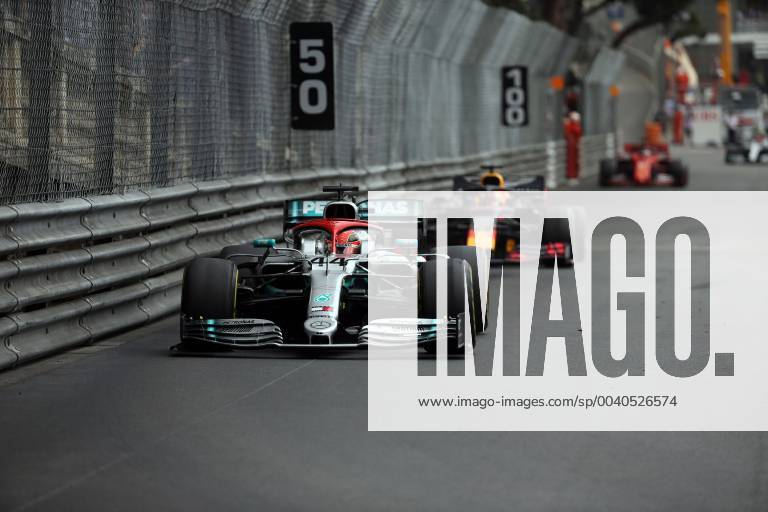 Photo4 LaPresse 26 05 2019 Monte Carlo, Monaco Grand Prix Formula One Monaco 2019 In the pic: Lewis Hamilton (GBR) Mercedes AMG F1 W10 and Max Verstappen (NED) Red Bull Racing RB15