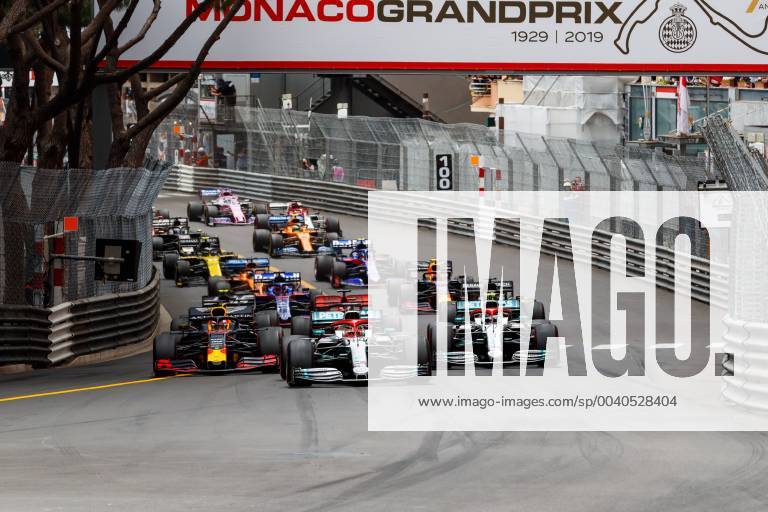 Start of the race, Hamilton stays ahead, Monaco Grand Prix 2019, Motorsport, Formula 1, 26 05 2019, Monaco Grand Prix 2019, Motorsport, Formula 1