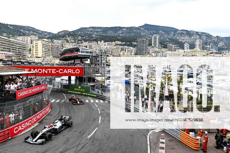 Motorsports: FIA Formula One World Championship, WM, Weltmeisterschaft 2019, Grand Prix of Monaco, 44 Lewis Hamilton (GBR, Mercedes AMG Petronas Motorsport), 33 Max Verstappen (NLD, Aston Martin Red Bull Racing), Monte Carlo Monaco