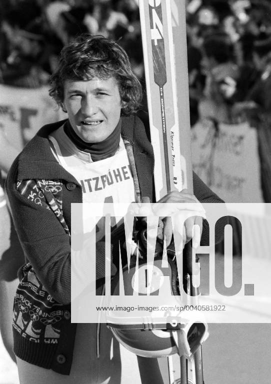 Alpine Skiing World Cup 1974 1975 Kitzbuehel winner KLAMMER Austria Alpine Skiing World Cup 1974 1975 Kitzbuehel downhill 19 01 1975 winner Franz KLAMMER Austria in the finish area Kitzbuehel Austria