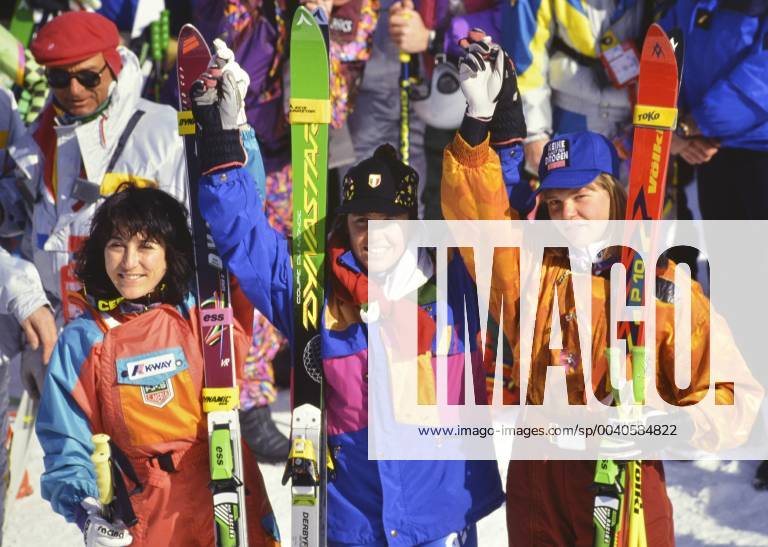 Ski Alpine Olympic Games 1992 MERLE FRA , COMPAGNONI ITA , SEIZINGER GER Olympic Winter Games Albertville 08 23 02 1992 Super G Women 18 02 1992 Carole MERLE France , Deborah COMPAGNONI Italy , Katja SEIZINGER Germany cheer at the finish Albertville France