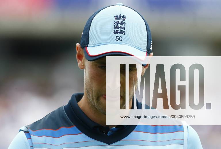 London, England, United Kingdom - Chris Woakes of England..during ICC Cricket World Cup Match 1 between England and South Africa at the Oval Stadium in London, UK, on 30 May 2019. England v South Africa - ICC Cricket World Cup 2019 - ZUMAn230 20190530_zaa_n230_637