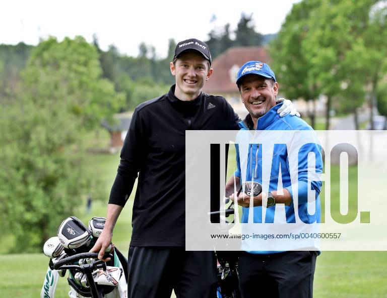 SOCCER - Photo shooting with Michael and Werner Gregoritsch THAL BEI GRAZ,AUSTRIA,31.MAY.19 - SOCCER - Photo shooting with Michael and Werner Gregoritsch. Image shows Michael Gregoritsch (Augsburg) and headcoach Werner Gregoritsch (OEFB U21, U 21 . GEPAxpictures Oberlaender