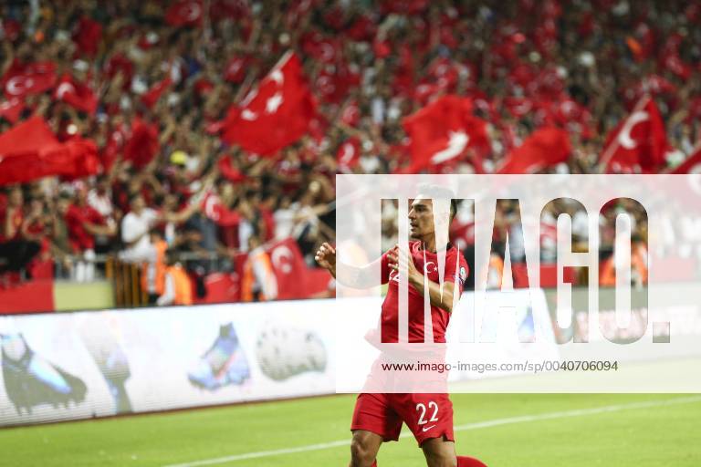 Fußball, EM Quali, Türkei - Frankreich Turkeys Kaan Ayhan celebrate his goal with his team mates during Euro 2020 group H qualifying soccer match between Turkey and France at the Konya City Stadium in Konya, Turkey