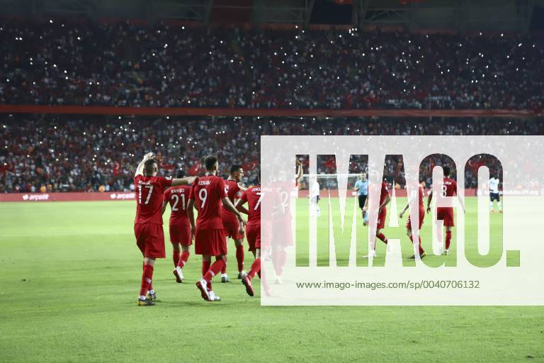 Fußball, EM Quali, Türkei - Frankreich Turkeys Kaan Ayhan celebrate his goal with his team mates during Euro 2020 group H qualifying soccer match between Turkey and France at the Konya City Stadium in Konya, Turkey