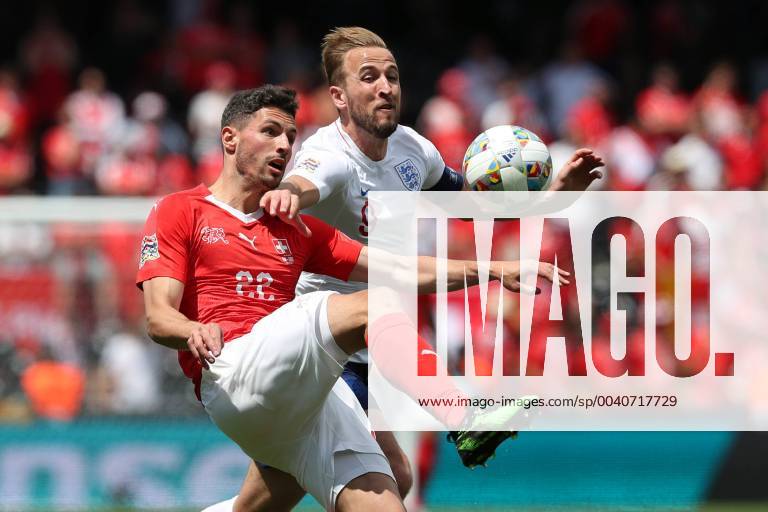 Guimaraes, Portugal - Switzerland s defender Fabian Schar (L ) vies with Harry Kane of England (R ) during the UEFA Nations League Third-place football match between Switzerland and England, at the Dom Afonso Henriques stadium in Guimaraes, Portugal, on June 9, 2019. Switzerland vs England - UEFA Nations League Third-place match - ZUMAn230 20190609_zaa_n230_071