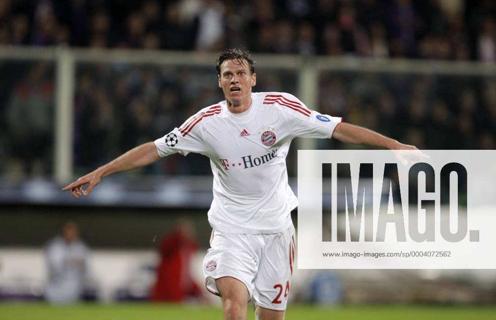 Tim Borowski (Bayern) - Torjubel Fußball EC 1 Herren Champions League 2008 2009, FC Bayern München Einzelbild Florenz Freude,
