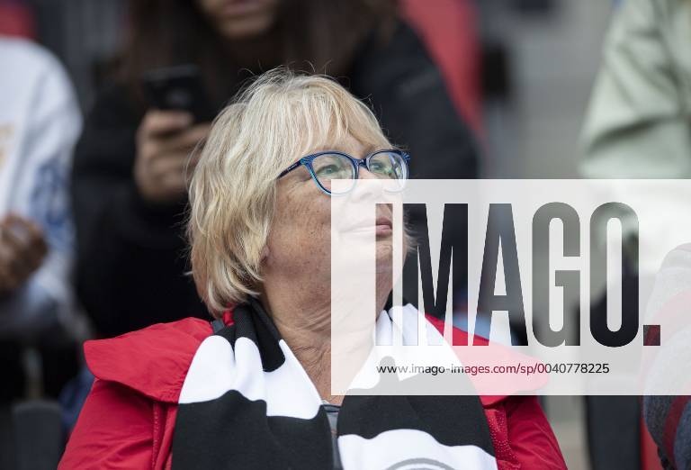 Angelika HRUBESCH Wife of Horst HRUBESCH on the tribune, preliminary round Group B, game 15, Germany GER Spain ESP 1 0, on12 06 2019 in Valenciennes Football Womens World Cup 2019 from 07 06 07 07 2019 in France Â