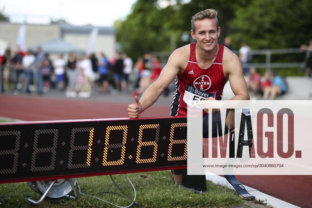Integrative Sports Festival Leverkusen, 21 06 2019 New world record 10.66s over 100m Johannes Floors, TSV Bayer 04 Leverkusen T62 Integrative Sports Festival on 21 06 2019 at the Manforter Stadium in Leverkusen Germany