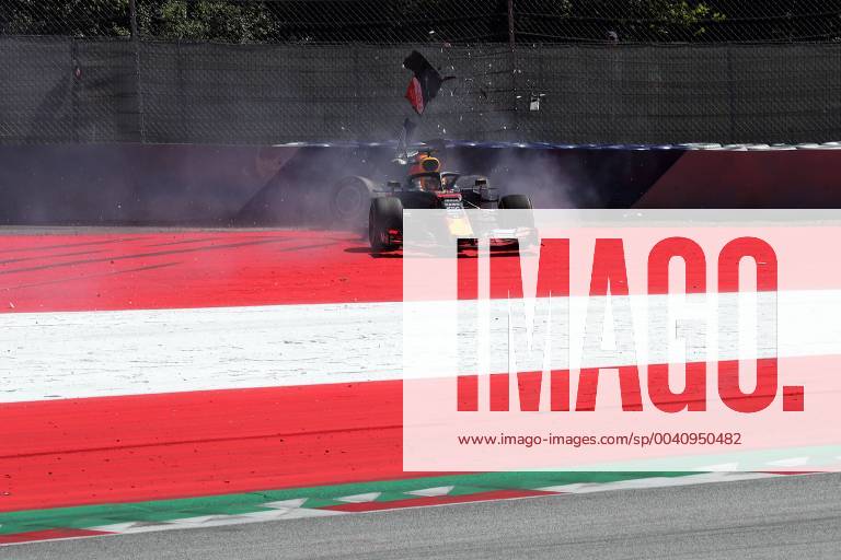 Photo4 LaPresse 28 06 2019 Spielberg, Austria Grand Prix Formula One Austria 2019 In the pic: Max Verstappen (NED) Red Bull Racing RB15 crash