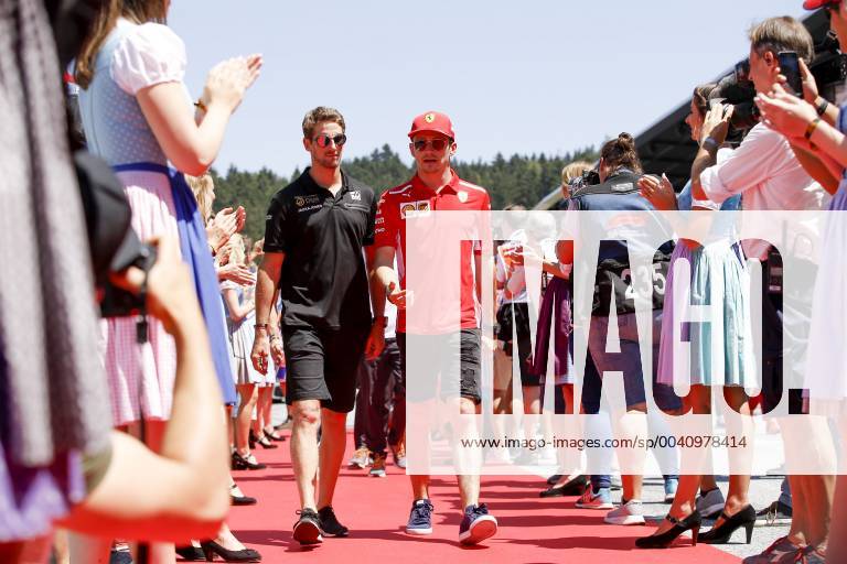 Motorsports: FIA Formula One World Championship, WM, Weltmeisterschaft 2019, Grand Prix of Austria, 8 Romain Grosjean (FRA, Rich Energy Haas F1 Team), 16 Charles Leclerc (MCO, Scuderia Ferrari Mission Winnow), Spielberg Austria