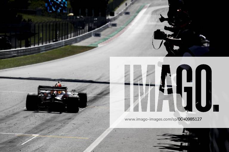Motorsports: FIA Formula One World Championship, WM, Weltmeisterschaft 2019, Grand Prix of Austria, 33 Max Verstappen (NLD, Aston Martin Red Bull Racing), Spielberg Austria