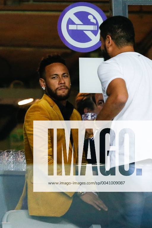 KW27 Brazil vs. Argentina BELO HORIZONTE, MG - 02.07.2019: BRAZIL VS. ARGENTINA - Neymar Jr is seen in box during a match between Brazil and Argentina, valid for the semifinal of Copa America 2019, held on Tuesday (02) at the Estádio do Mineirão in Belo Horizonte, MG. (Photo: Marcelo Machado de Melo Fotoarena) x1757452x MarceloxMachadoxdexMelo