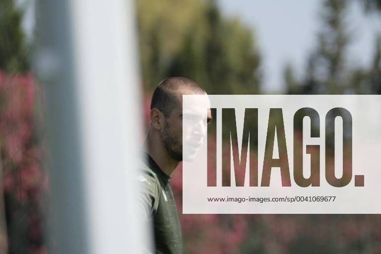 Entrenamiento del Betis. En la imagen, Pau Lopez. Betis training session. In this picture, Pau Lopez.