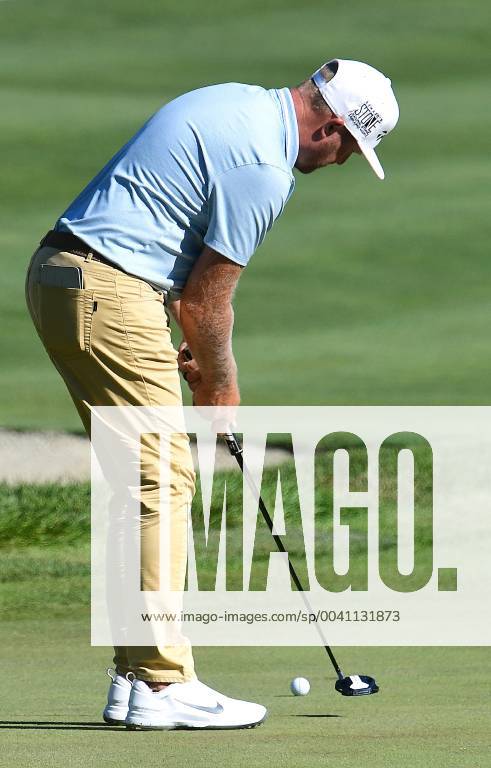SILVIS, IL - JULY 12: Ryan Vermeer putts on the 1 green during the second round of the John Deere Classic Golf Tournament at TPC Deere Run on July 12, 2019, at Silvis, IL. (Photo by Keith Gillett Icon Sportswire) GOLF: JUL 12 PGA, Golf Herren - John Deere Classic Icon1907012007