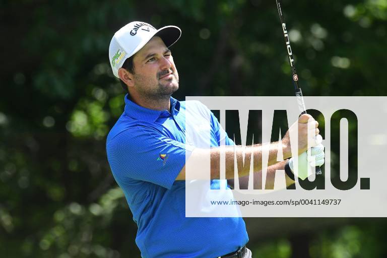 SILVIS, IL - JULY 13: Roberto Diaz watches his ball after hitting on the 2 tee during the third round of the John Deere Classic Golf Tournament at TPC Deere Run on July 13, 2019, at Silvis, IL. (Photo by Keith Gillett Icon Sportswire) GOLF: JUL 13 PGA, Golf Herren - John Deere Classic Icon1907013018