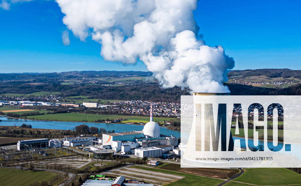 Leibstadt nuclear power plant View of the Leibstadt nuclear power plant, behind it the federal state of Baden Württemberg with the district of Waldshut in neighboring Germany Leibstadt, Switzerland