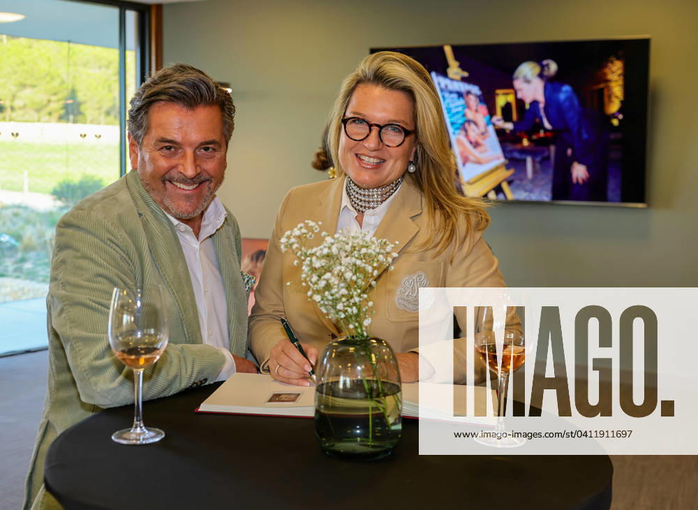 Thomas Anders pop star with wife Claudia Weidung Anders in private portrait on Mallorca Santa Ponsa Tennis Country Club Santa Pons Mallorca Balearic Islands Spain