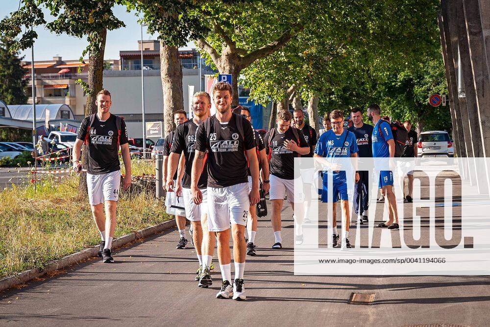 Handball HBL Bundesliga, HSG Wetzlar Training Camp 2019, The team of HSG Wetzlar on the way to the first training in the sports hall Lachen in Thun Switzerland Thun