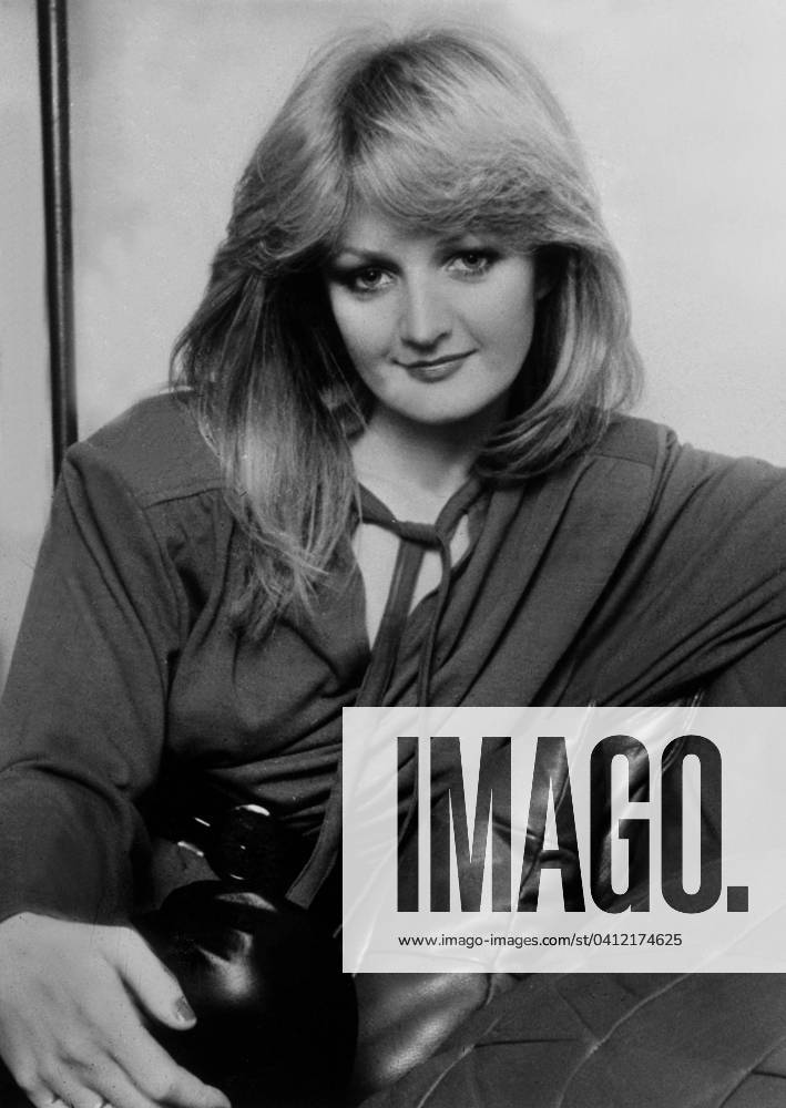 English Singer Bonnie Tyler in January 1979 (b w photo) 1659565 English Singer Bonnie Tyler in January 1979 (b w photo); (add.info.: English singer Bonnie Tyler in january 1979).