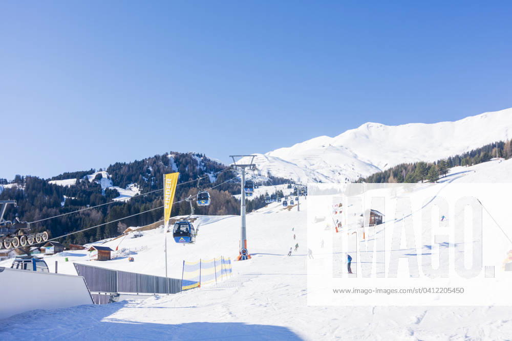 Ski lifts, ski slope, downhill skiing, Samnaun Alps Fiss Serfaus-Fiss-Ladis Tirol, Tyrol Austria