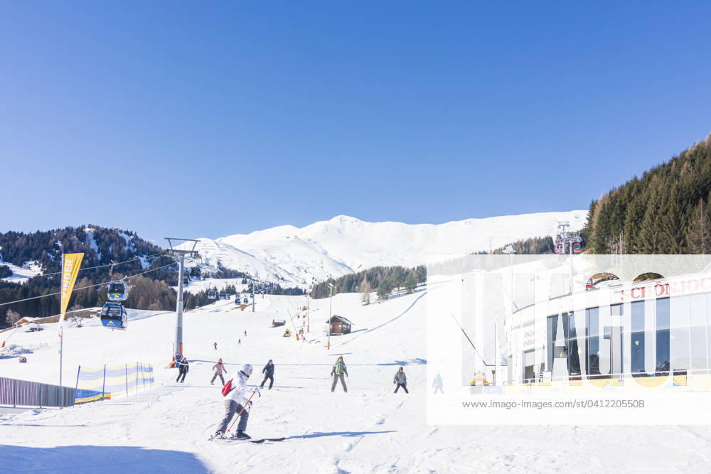 Ski lifts, ski slope, downhill skiing, Samnaun Alps Fiss Serfaus-Fiss-Ladis Tirol, Tyrol Austria