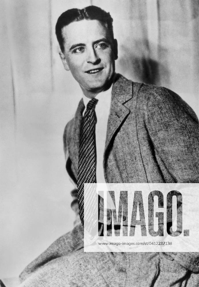 Francis Scott Fitzgerald, c.1935 (b w photo) 1699404 Francis Scott Fitzgerald, c.1935 (b w photo); (add.info.: Francis Scott Fitzgerald (1896-1940) American writer).