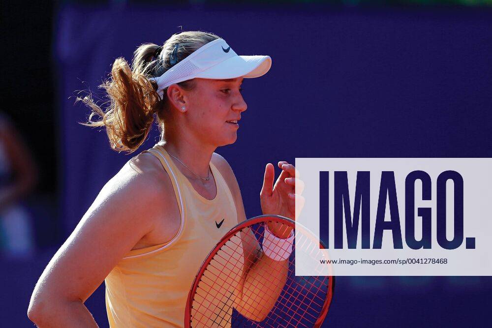 (190722) -- BUCHAREST, July 22, 2019 (Xinhua) -- Elena Rybakina of Kazakhstan celebrates after the singles final match between Patricia Maria Tig of Romania and Elena Rybakina of Kazakhstan at the BRD Bucharest Open 2019 WTA, Tennis Damen tennis tournament in Bucharest, Romania, July 21, 2019. (Xinhua Cristian Cristel) (SP)ROMANIA-BUCHAREST-TENNIS-WTA-BUCHAREST OPEN