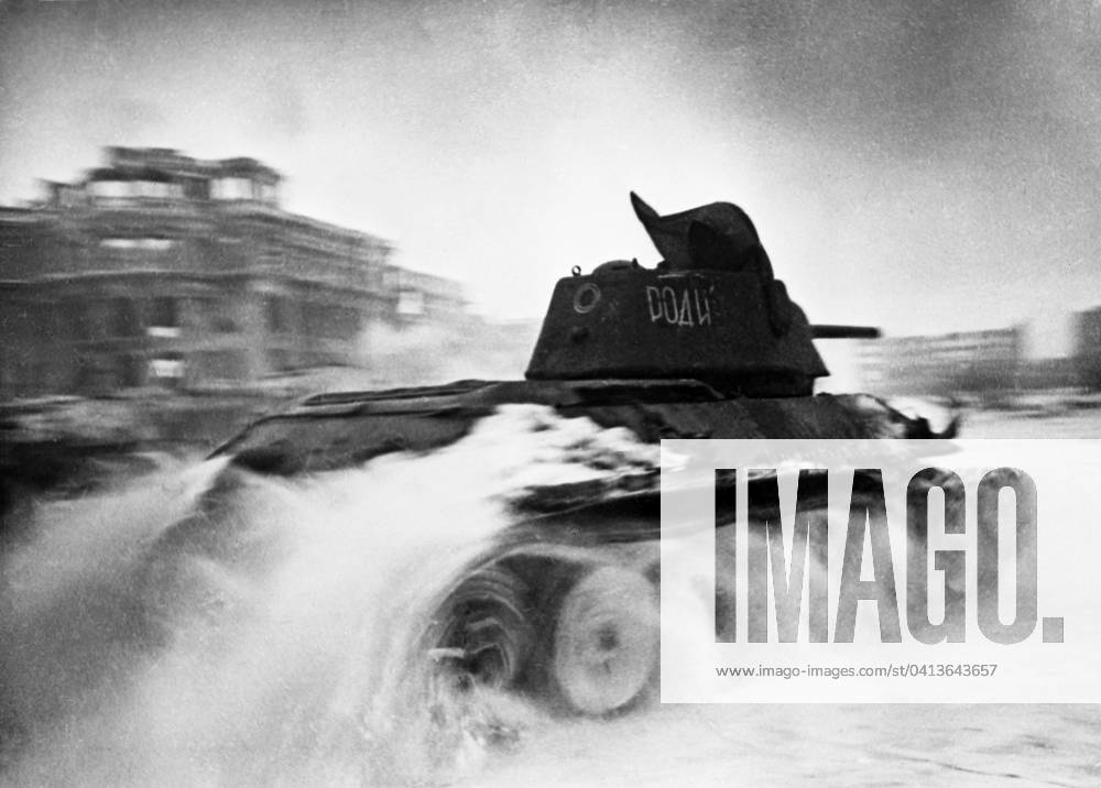 End of Stalingrad Battle 5584503 02.02.1943 Soviet tanks in Stalingrad, February 1943. Great Patriotic War (1941-1945). Zelma Sputnik Volgograd Russia