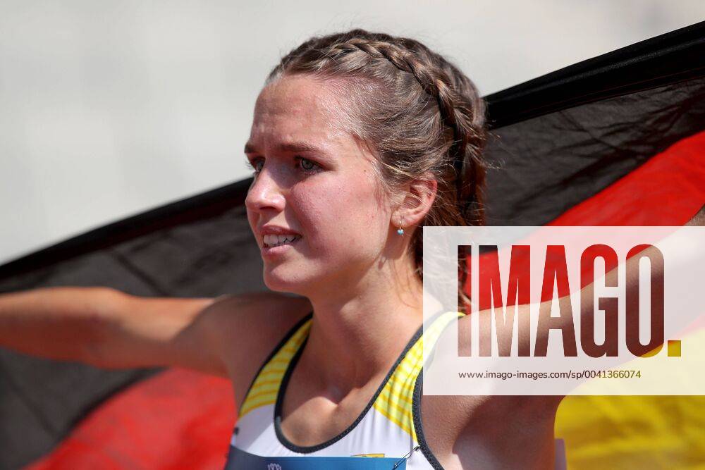 KW30 European Youth Olympic Games, Olympische Spiele, Olympia, OS Baku Tofig Bahramov Stadium, Baku, Azerbaijan 27 7 2019 Girl s 1500m Final Germany s Antje Pfueller celebrates winning Antje Pfueller celebrates winning 27 7 2019