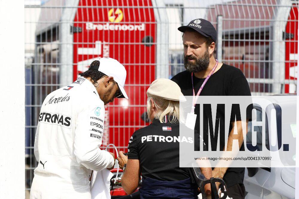Formel 1, GP Deutschland, Paul Ripke zu Gast Motorsports: FIA Formula One World Championship, WM, Weltmeisterschaft 2019, Grand Prix of Germany, 44 Lewis Hamilton (GBR, Mercedes AMG Petronas Motorsport), Angela Cullen (GBR, Mercedes AMG Petronas Motorsport), Paul Ripke (GER) Hockenheim Germany