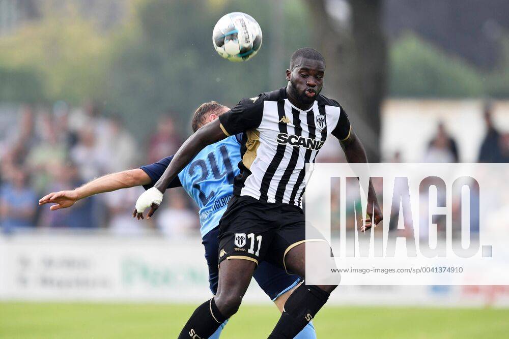 Football 1 Bundesliga season 2019 2020 test match SCO Angers 1 FC Mönchengladbach 27 07 2019, stadium at Römerstrasse, Straelen, Tony Jantschke, ,Borussia Mönchengladbach, Wilfriede Kanga, SCO Angers DFL regulations prohibit any use of photographs as image sequences and or quasi video