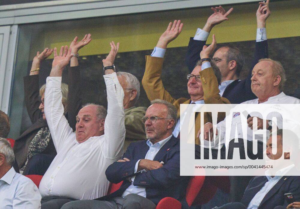 KW31 Uli HOENESS (FCB President ), FCB President and chairman, Karl-Heinz RUMMENIGGE (CEO, Vorstandsvorsitzender FCB AG) jubel La Ola, die Welle FC BAYERN MUNICH - TOTTENHAM HOTSPUR Football AUDI CUP 2019 , A l l i a n z A r e n a Munich, July 31, 2019 FCB, Season 2019 2020, München