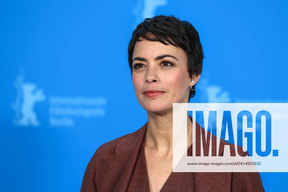 From 15 to 25 February 2024 the Berlinale 74 film festival takes place in Berlin, Germany. Berenice Bejo at the photo call for the film Another End. Berlin Germany - ZUMAt227 20240217_zip_t227_011