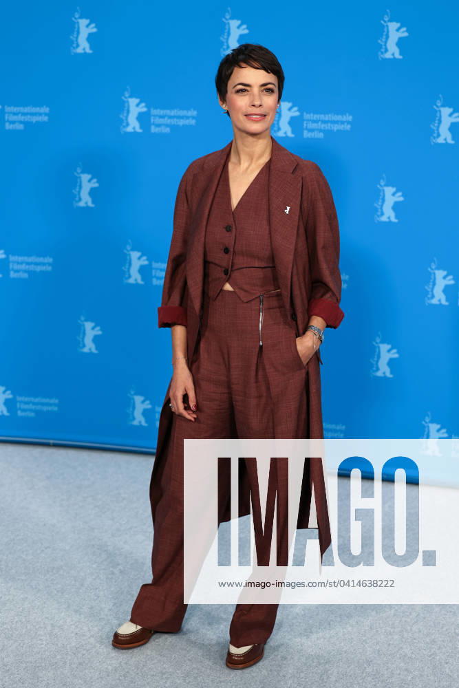 Actress BERENICE BEJO attends the Another End Photocall Berlinale 2024. Berlin Germany - ZUMAt227 20240217_zip_t227_013